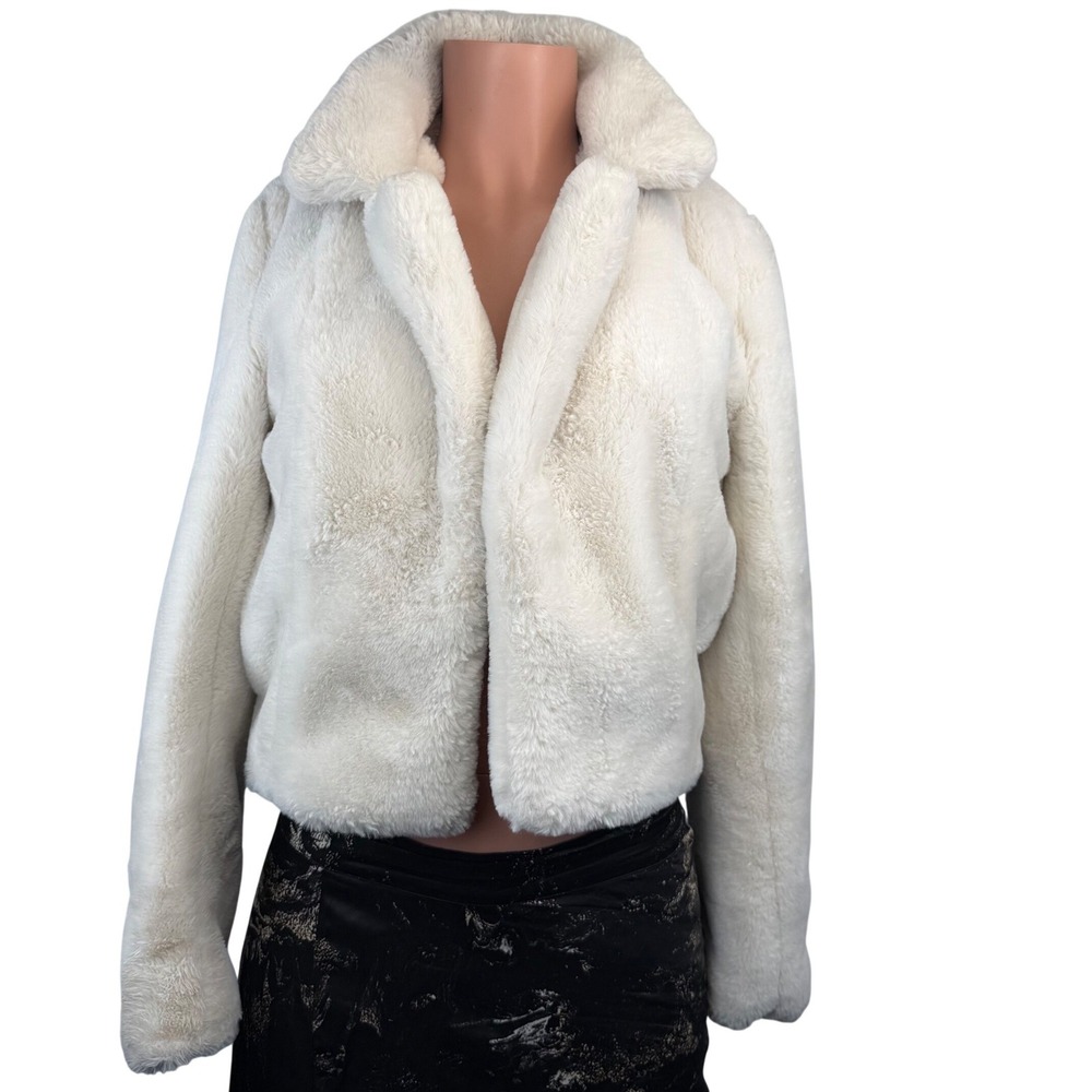 BLANKNYC Plush Faux Fur Jacket Ivory Cream Cropped Open Front Coat Small, Cozy